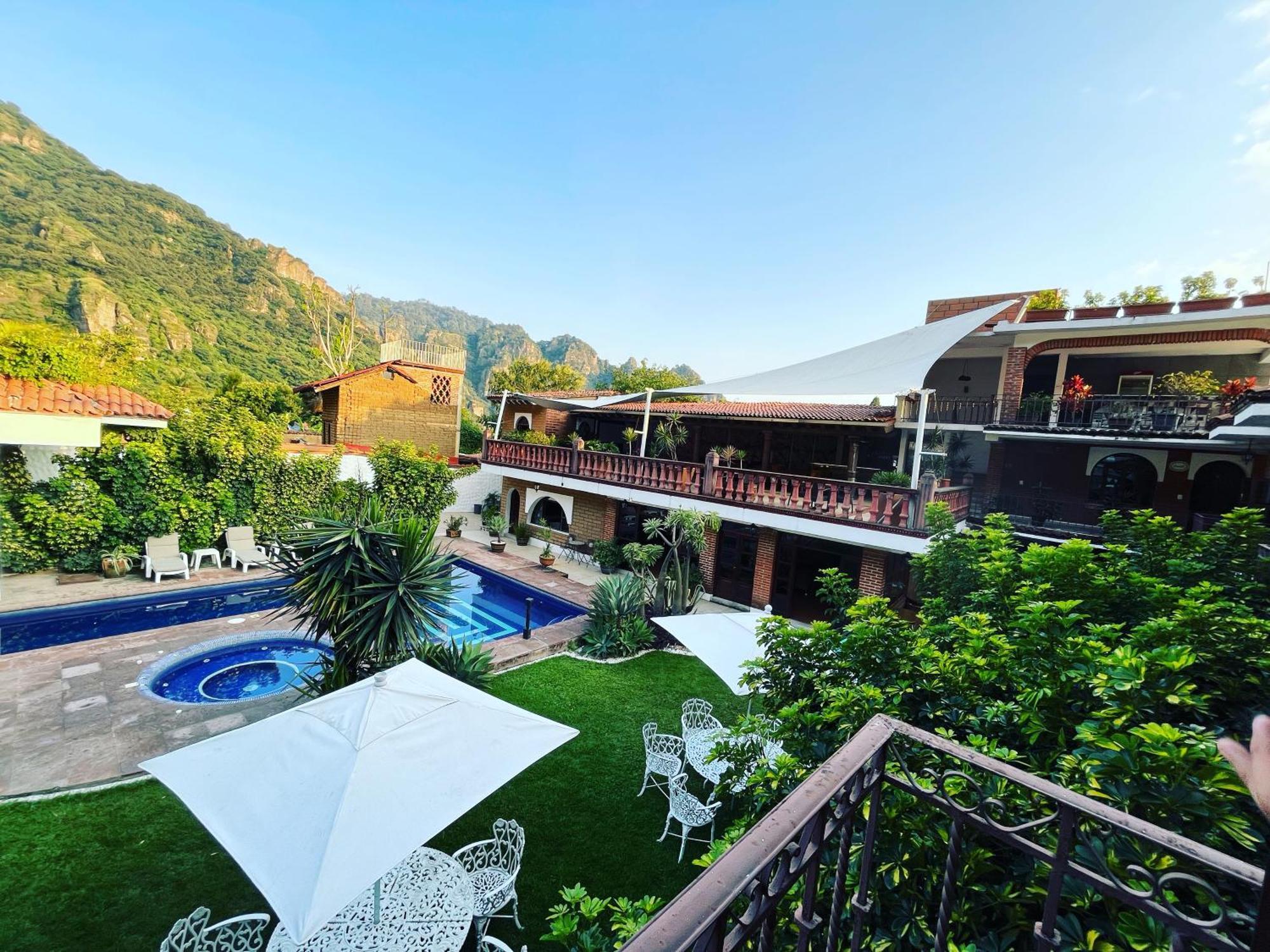 Hotel Hacienda Ventana Del Cielo テポストラン エクステリア 写真