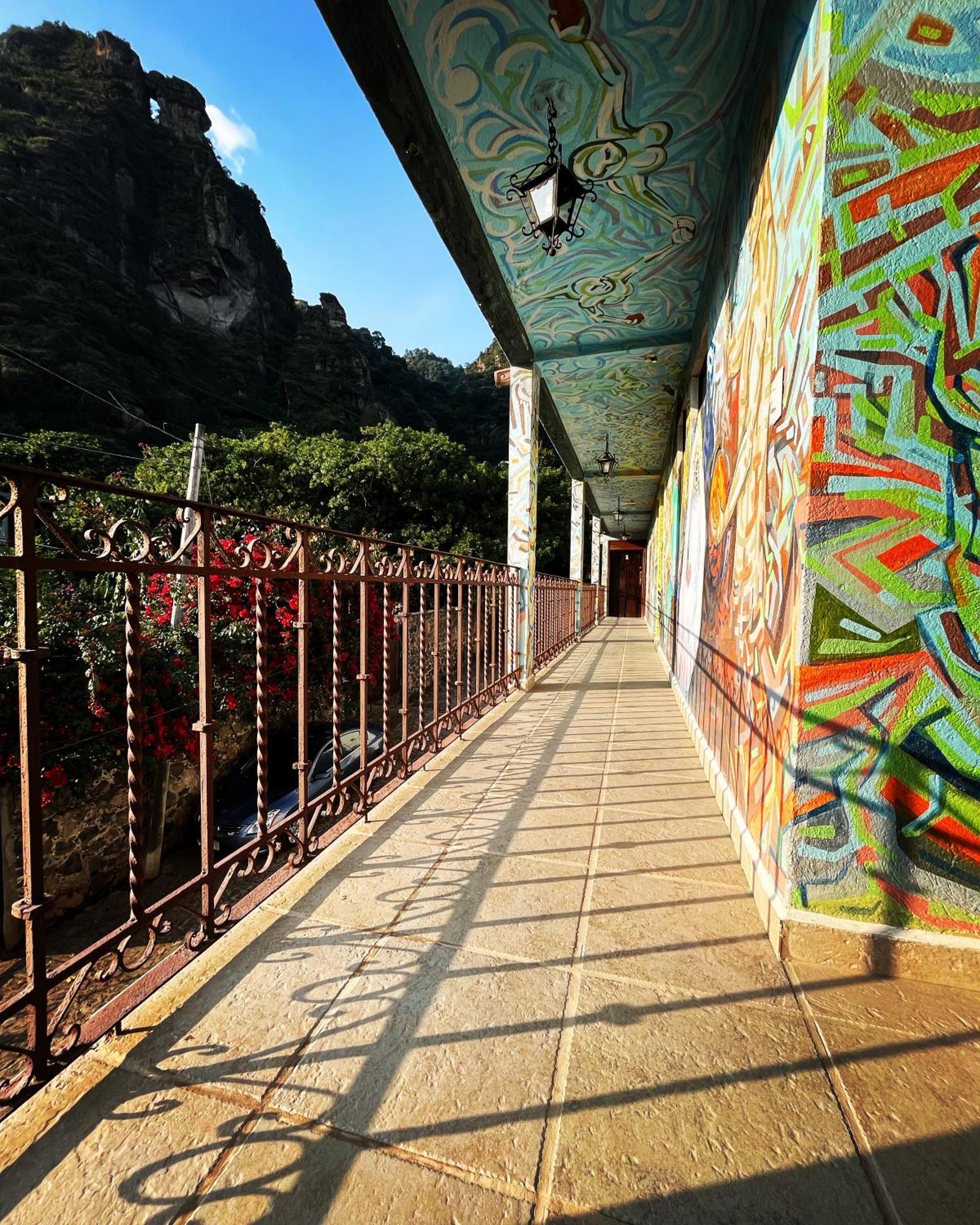 Hotel Hacienda Ventana Del Cielo テポストラン エクステリア 写真